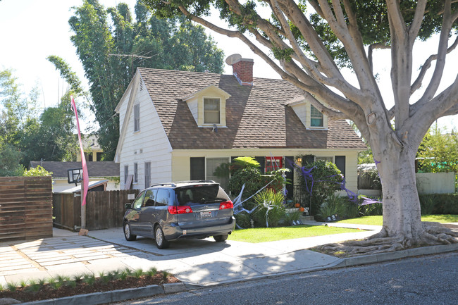 2004 Oak St in Santa Monica, CA - Building Photo - Primary Photo