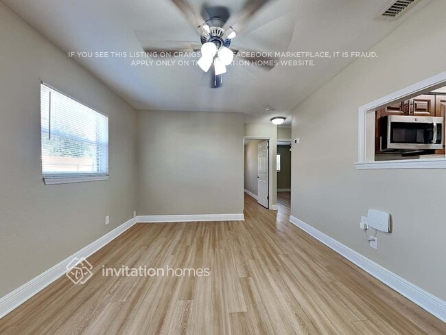 6029 Flora Terrace in Apollo Beach, FL - Building Photo - Building Photo