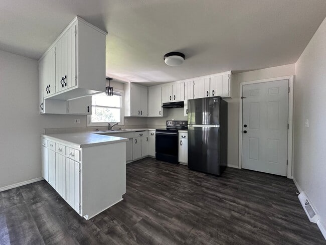 property at 2746 Nicolet Dr