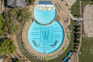 Woodlands of College Station in College Station, TX - Building Photo