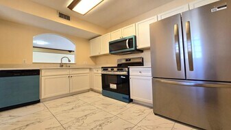 1157 Golden Lakes Blvd in Royal Palm Beach, FL - Building Photo