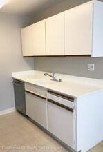 3485 Alameda de las Pulgas-Unit -#03 in Menlo Park, CA - Building Photo - Building Photo