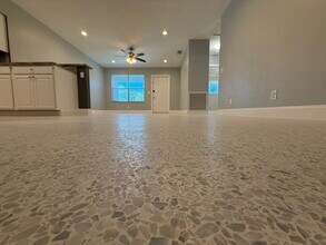 140 Date Palm Dr in West Palm Beach, FL - Building Photo - Building Photo