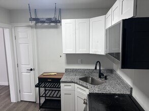 2747 Washington Ave in Granite City, IL - Building Photo - Building Photo