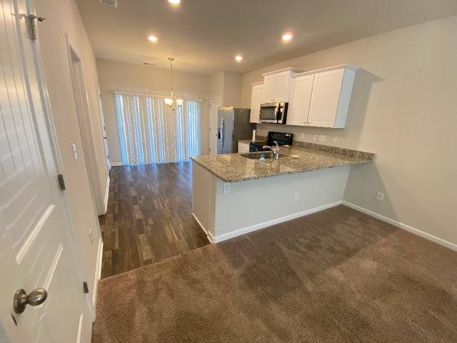 253 Yorktown Ln in Sanford, NC - Building Photo - Building Photo