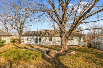 124 Almond St in Platte City, MO - Building Photo - Building Photo