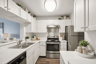 The Felix in Burnsville, MN - Foto de edificio - Building Photo