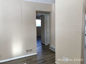 6104 E 152 Terrace in Grandview, MO - Building Photo - Building Photo