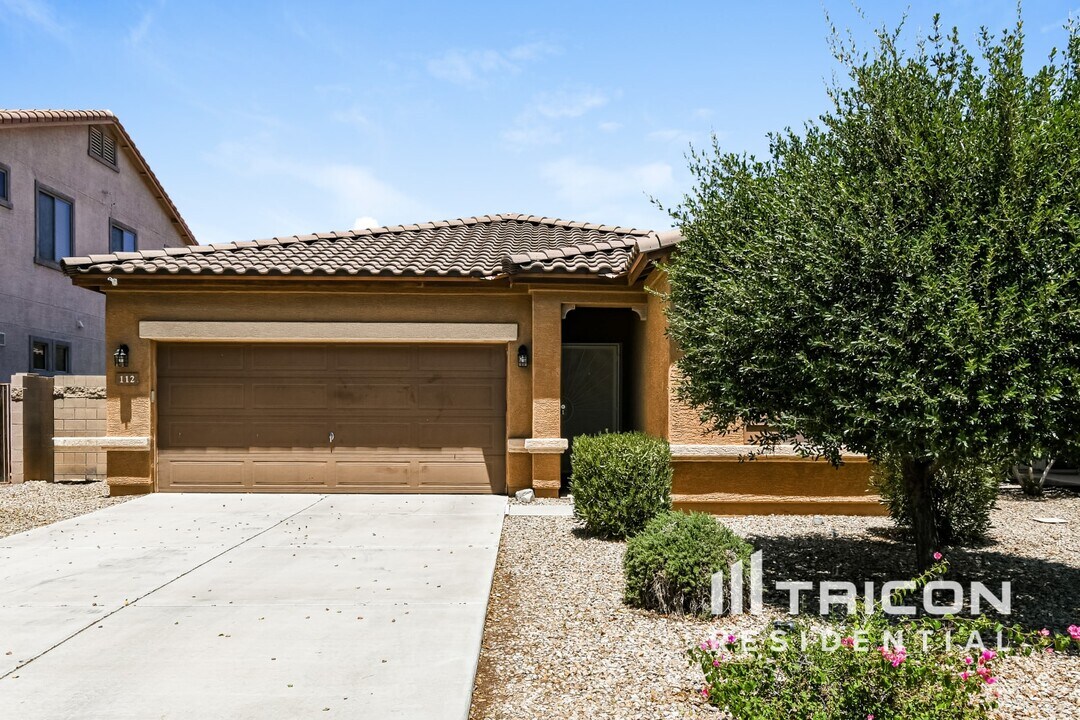 112 E Baja Pl in Casa Grande, AZ - Building Photo