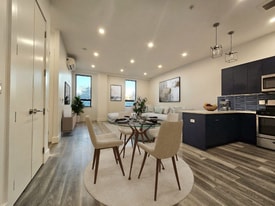 715 Park Ave in East Orange, NJ - Building Photo