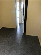 16494 E 8 Mile Rd in Detroit, MI - Building Photo - Building Photo