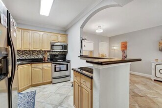 744 NE 14th Ave in Fort Lauderdale, FL - Building Photo - Building Photo