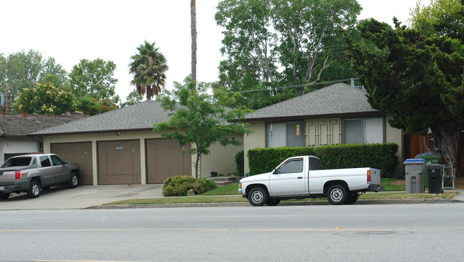 4444 Hamilton Ave in San Jose, CA - Foto de edificio - Building Photo