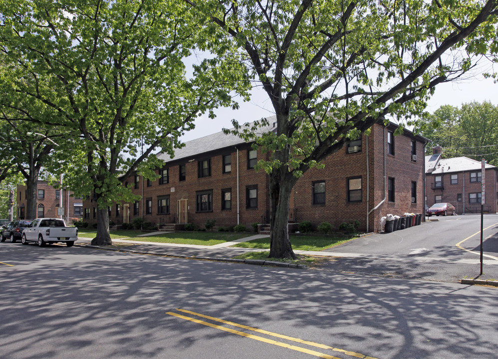 Kai's Court in East Orange, NJ - Foto de edificio