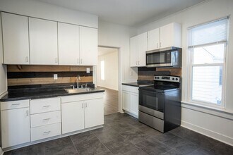 1729 Jackson St in La crosse, WI - Building Photo - Building Photo