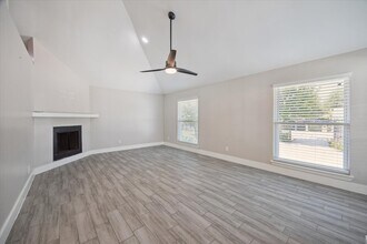 2320 Peppermill Rd in Houston, TX - Building Photo - Building Photo