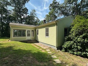 36 Crowell St in Cumberland, RI - Building Photo - Building Photo