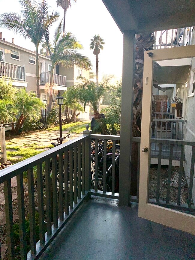 2121 Ocean Ave, Unit 7, Unit 7