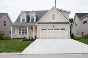 2524 Waterhaven Dr in Chattanooga, TN - Building Photo