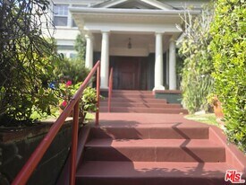 317 S Norton Ave in Los Angeles, CA - Building Photo