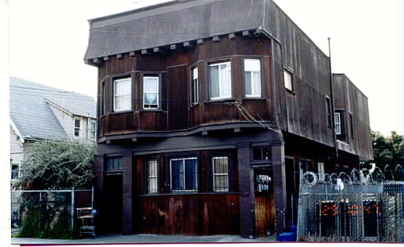 827-833 28th St in Oakland, CA - Foto de edificio