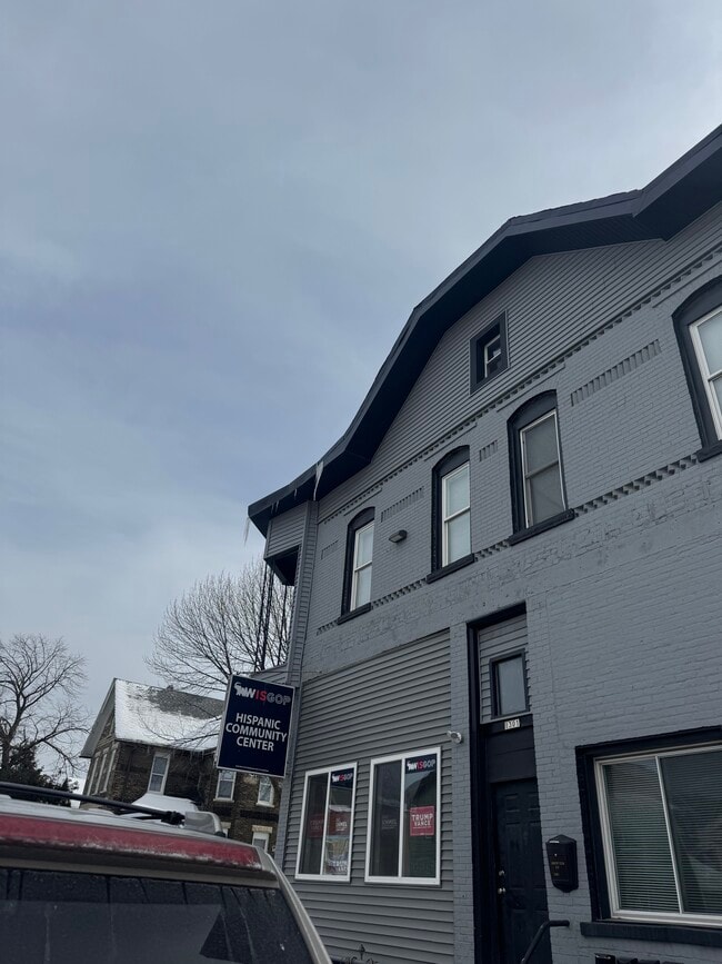 1303 W Greenfield Ave, Unit 1B