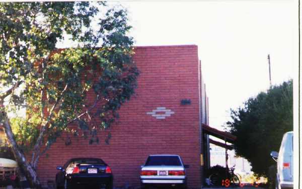 804 E 10th St in Tucson, AZ - Foto de edificio - Building Photo