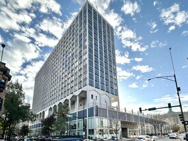 4334 N Hazel St, Unit 7161 in Chicago, IL - Building Photo