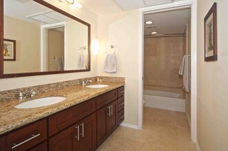1600 Ala Moana Blvd in Honolulu, HI - Building Photo - Building Photo