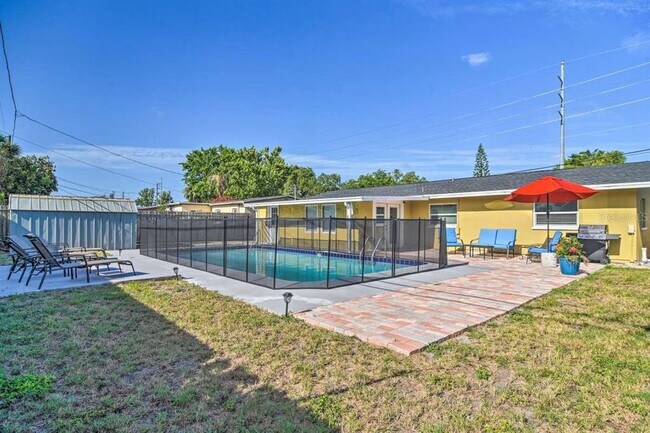 973 Trotter Rd in Largo, FL - Building Photo - Building Photo