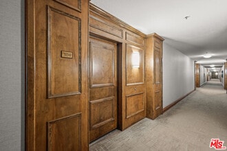 880 W 1st St in Los Angeles, CA - Building Photo - Building Photo