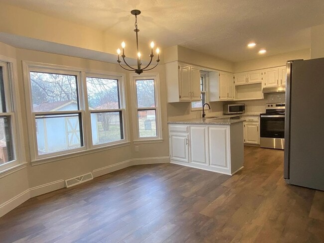 property at 3259 S Elmira Ave