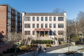 2630 Adams Mill Rd NW in Washington, DC - Building Photo - Building Photo