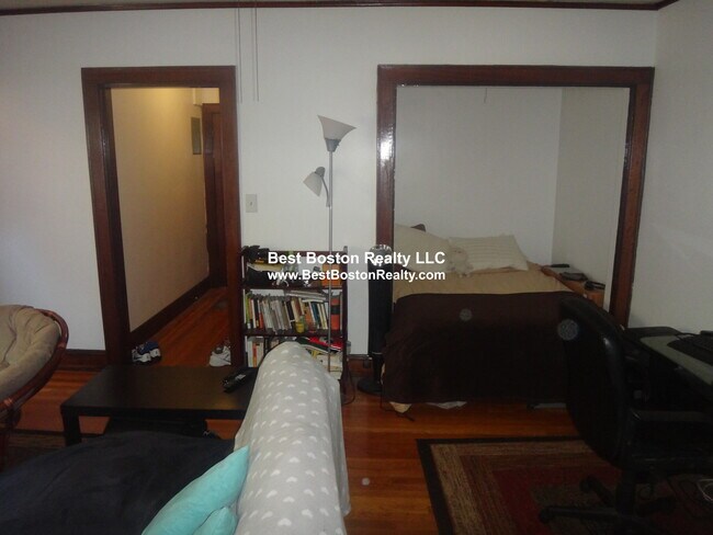 119 College Ave, Unit 36 in Somerville, MA - Foto de edificio - Building Photo