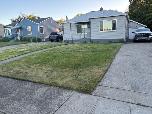 property at 1823 N Nelson St