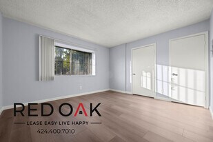 2448 N Eastern Ave in Los Angeles, CA - Building Photo