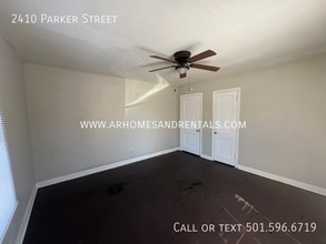 2410 Parker St in North Little Rock, AR - Building Photo - Building Photo