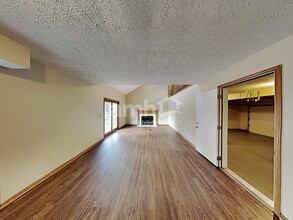 105 Elmwood St in Pickerington, OH - Building Photo - Building Photo