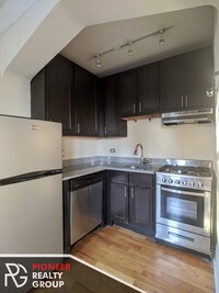 4735 N Hermitage Ave, Unit #4737-402 in Chicago, IL - Building Photo - Building Photo