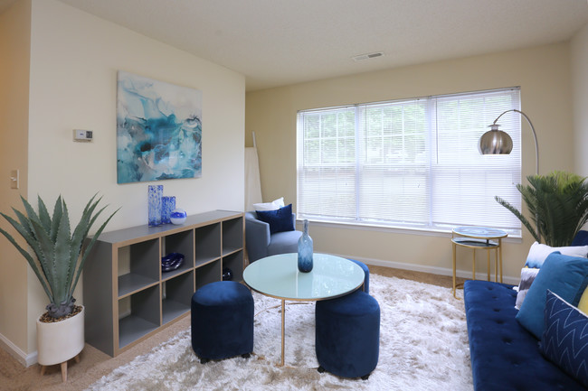 Millbrook Apartments in Greensboro, NC - Building Photo - Building Photo