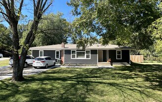 2339 Laverne Ave in Fayetteville, AR - Building Photo