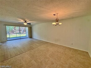 661 Squire Cir, Unit 101 in Naples, FL - Building Photo - Building Photo