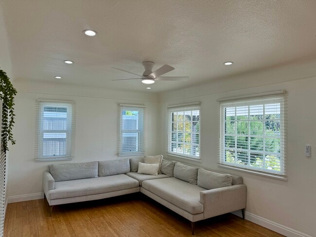 property at 2754 S Barrington Ave