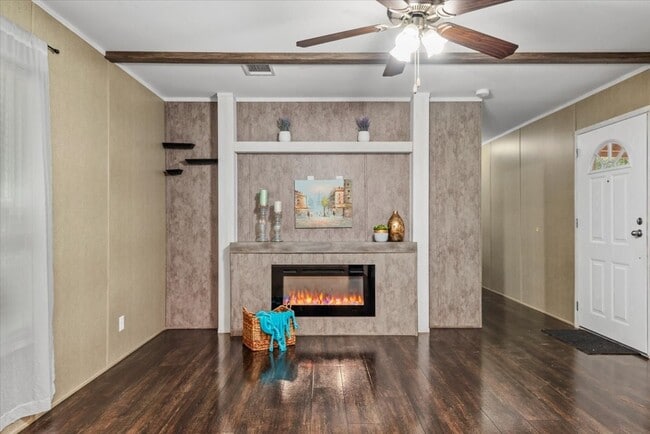 211 Woodstock in Livingston, TX - Building Photo - Building Photo