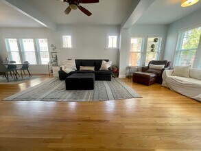 5439 W Dakin St in Chicago, IL - Building Photo - Building Photo