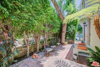 253 S Elm Dr in Beverly Hills, CA - Building Photo - Building Photo