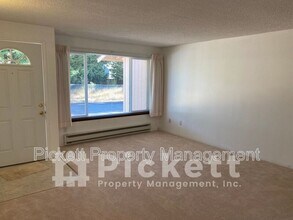 2870 SE Colusa Ave in Port Orchard, WA - Building Photo - Building Photo