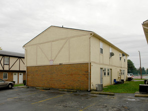 Webster Canyon  Townhomes in Columbus, OH - Building Photo - Building Photo