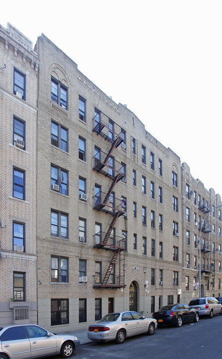 2330 Ryer Ave in Bronx, NY - Building Photo