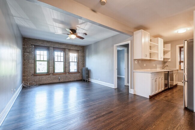 142 Clyde Ave in Evanston, IL - Building Photo - Building Photo
